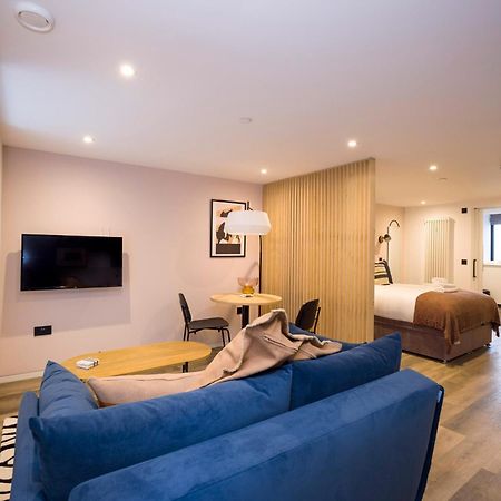 Charming Studios Near Holyrood Park & Calton Hill 에든버러 외부 사진