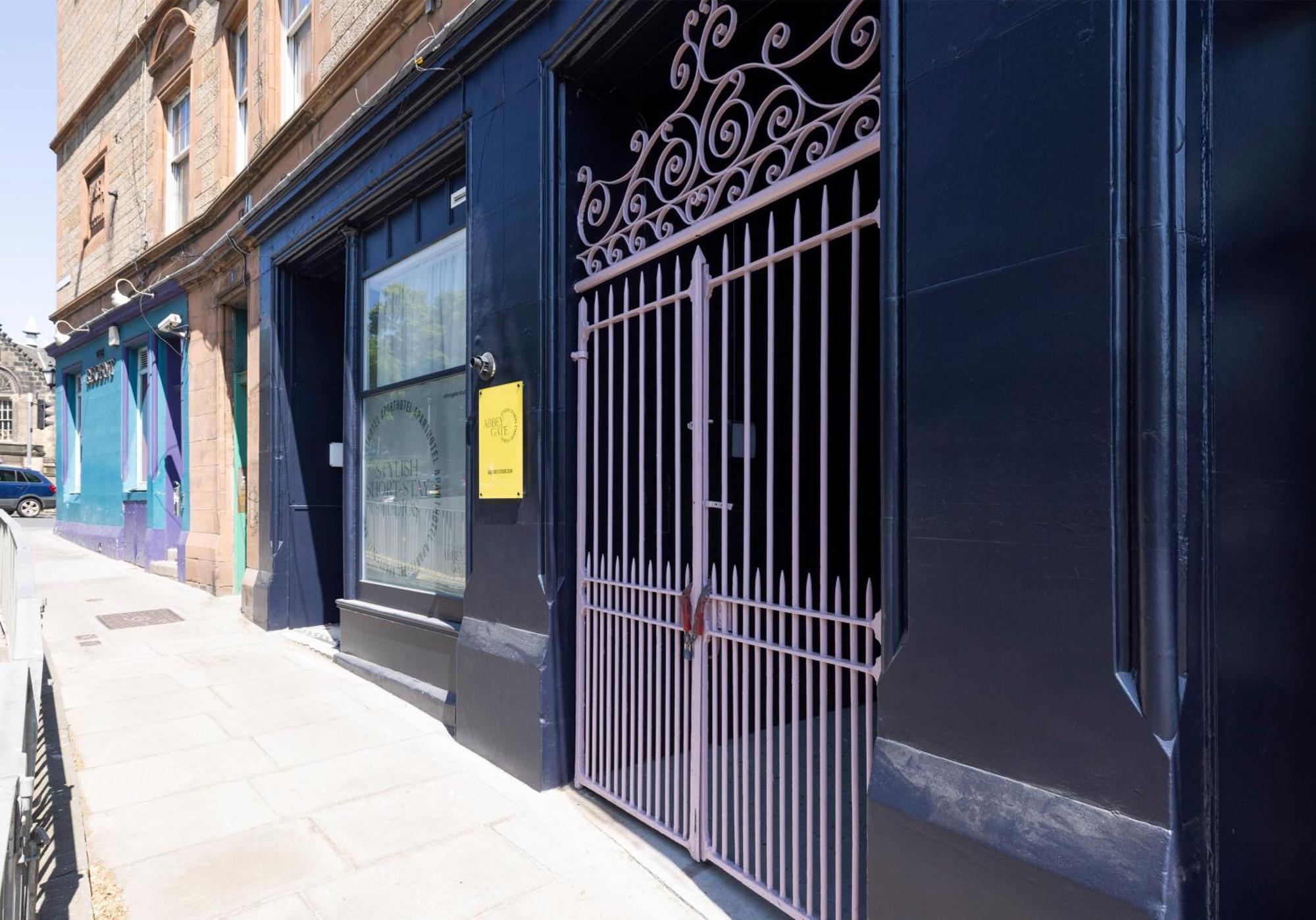 Charming Studios Near Holyrood Park & Calton Hill 에든버러 객실 사진