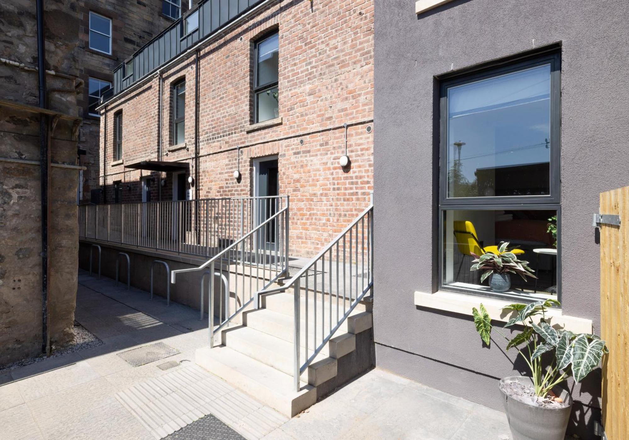 Charming Studios Near Holyrood Park & Calton Hill 에든버러 객실 사진