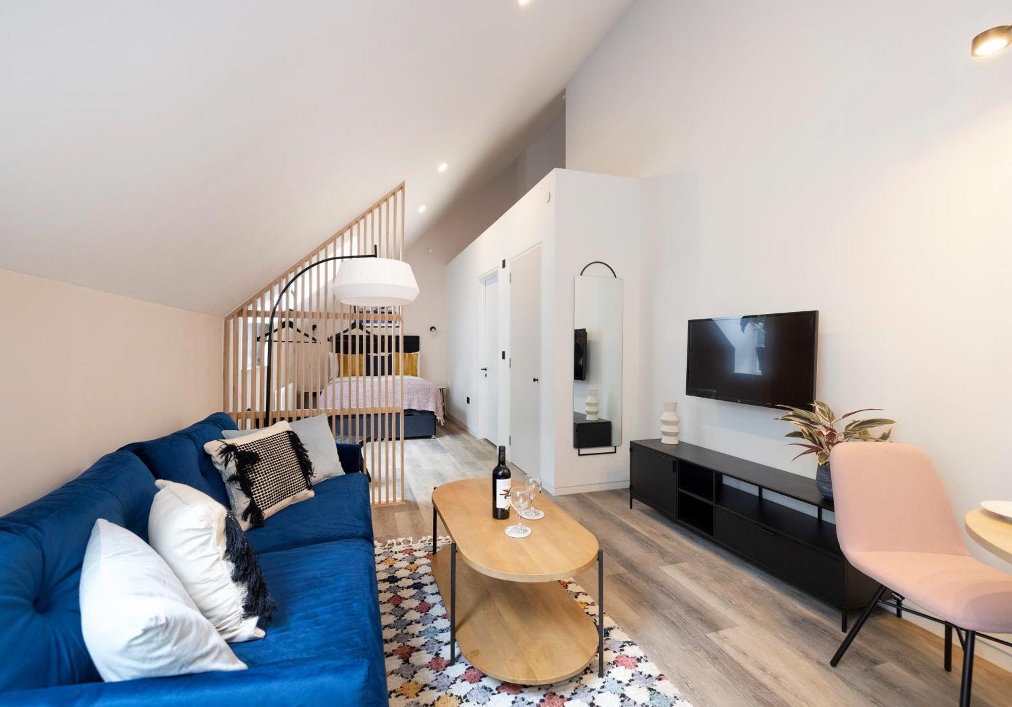 Charming Studios Near Holyrood Park & Calton Hill 에든버러 객실 사진