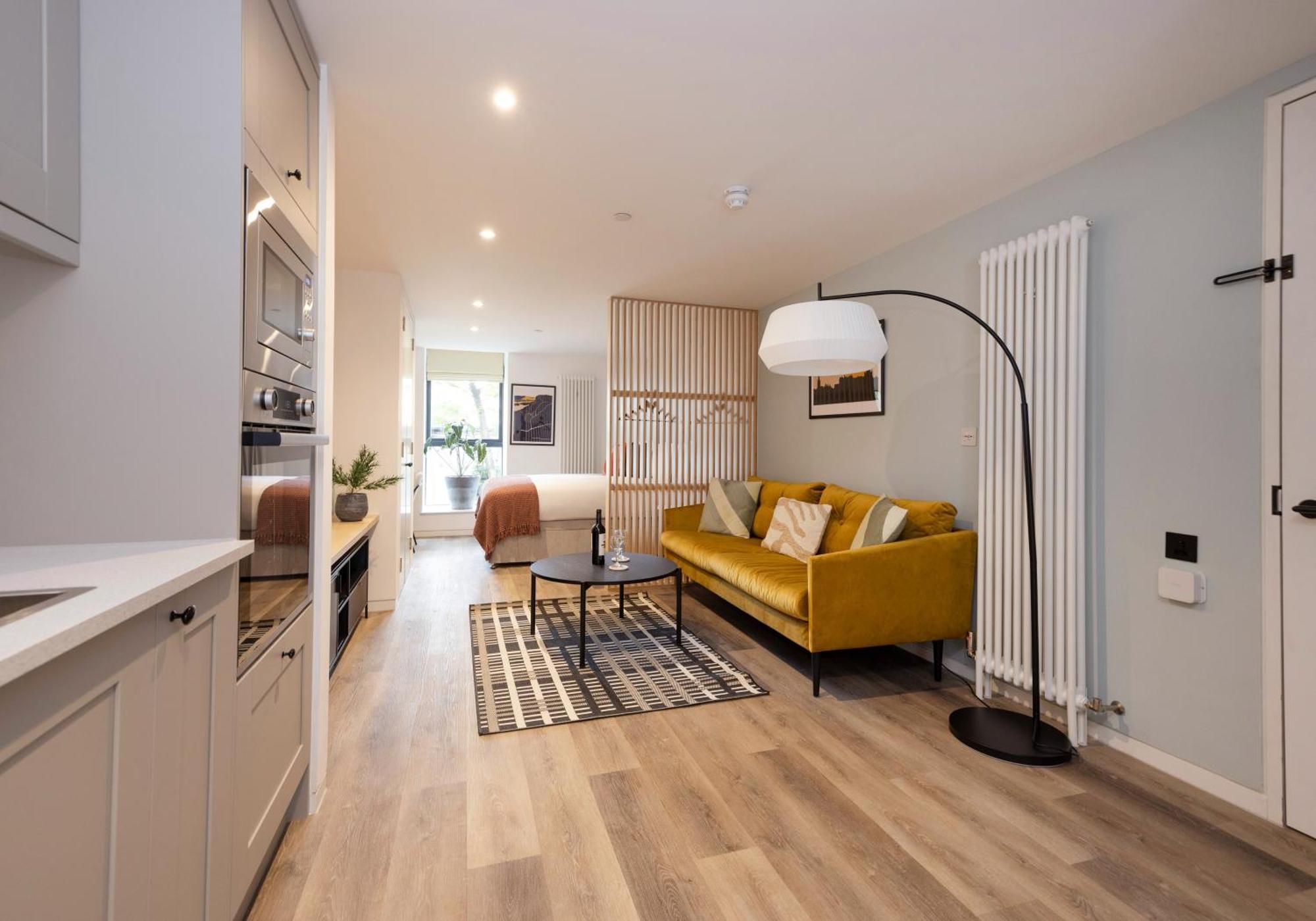Charming Studios Near Holyrood Park & Calton Hill 에든버러 객실 사진